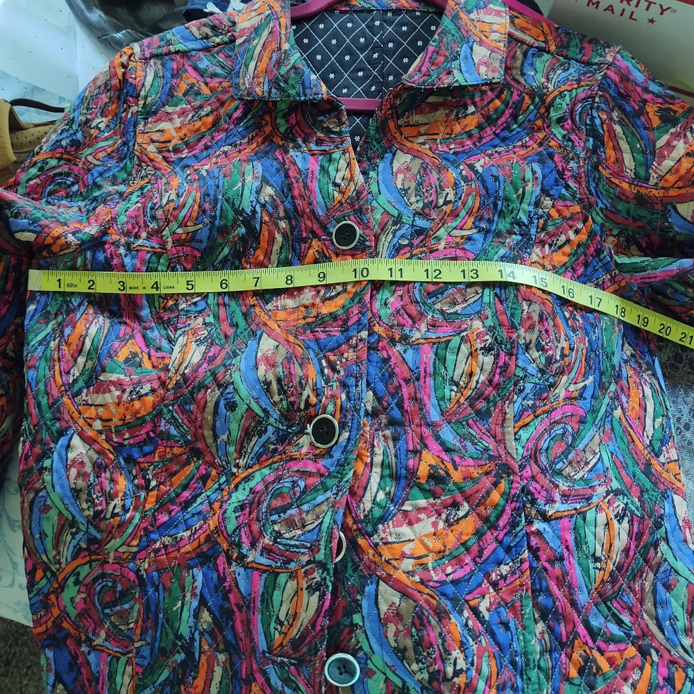 Colorful Reversible Quilt Jacket - Picture 9 of 10